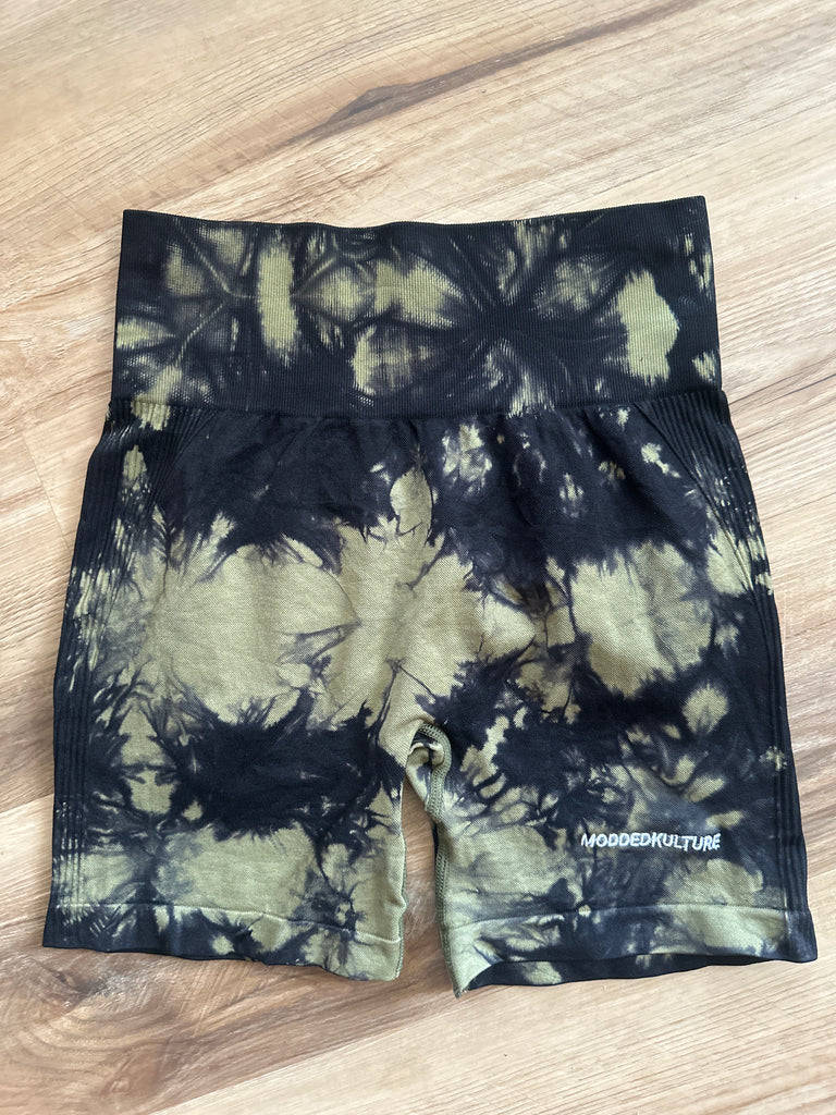 GREEN TYE DYE BIKER SHORTS